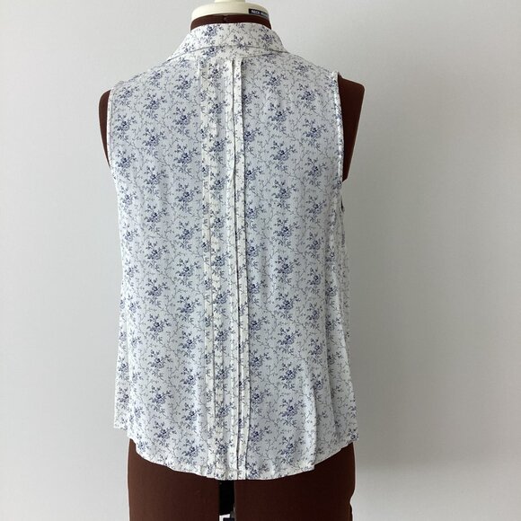 Cottagecore Floral Sleeveless Button Front - Picture 3 of 6